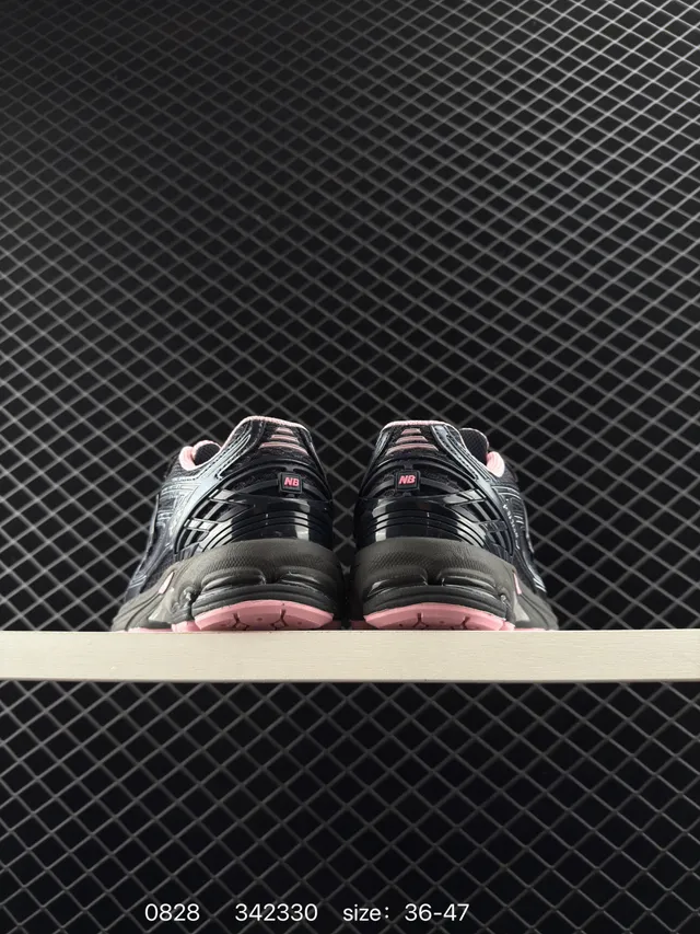 New Balance 1906R Negro Rosa Zapatos retro para correr 3