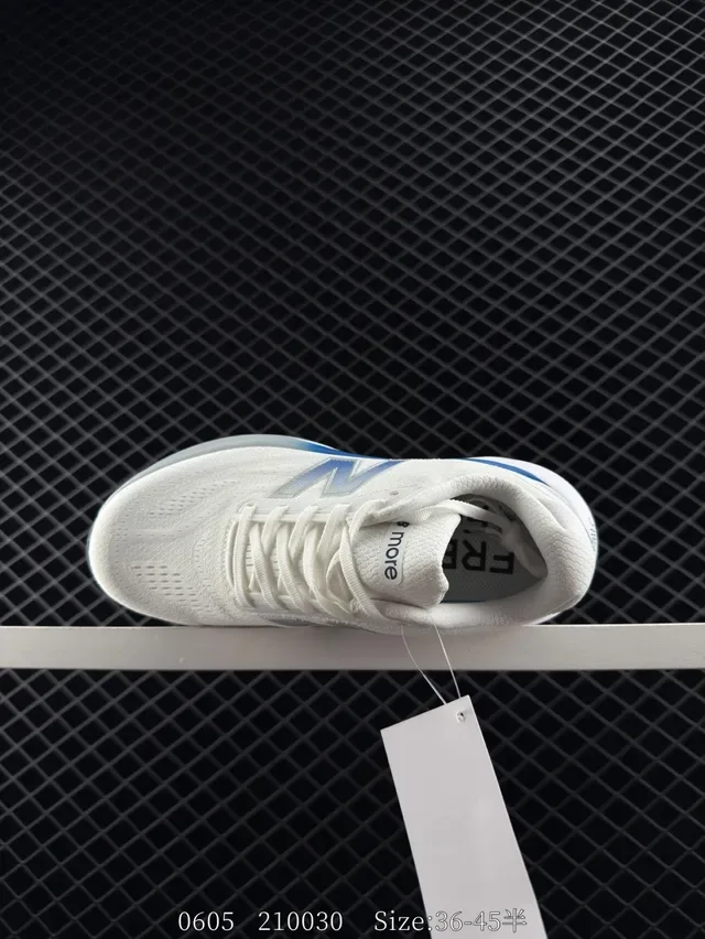 New Balance 471 ग्रे व्हाइट चंकी मिडसोल रिट्रो-प्रेरित लाइफस्टाइल स्नीकर 3