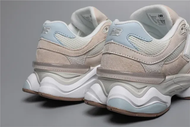 New Balance 9060 bege e azul claro tênis lifestyle 2