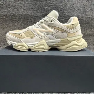 New Balance 9060 米色奶油厚底运动鞋