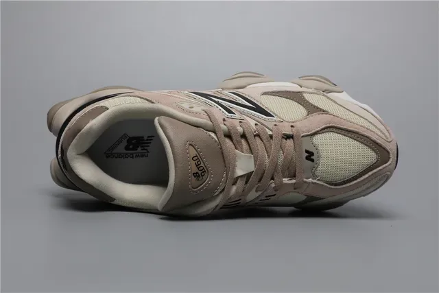 New Balance 9060 Bege Tênis Lifestyle de Camurça e Malha em Camadas 7