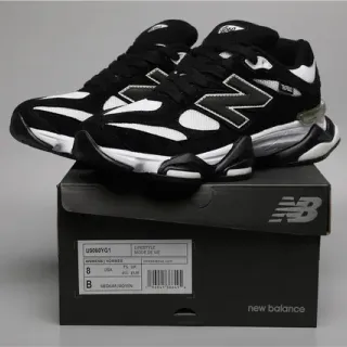 New Balance 9060 Sneakers Lifestyle Noir et Blanc