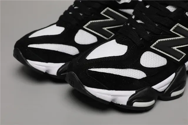 New Balance 9060 حذاء أسلوب حياة أسود وأبيض 4