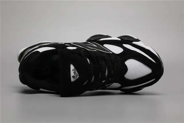 New Balance 9060 حذاء أسلوب حياة أسود وأبيض 7