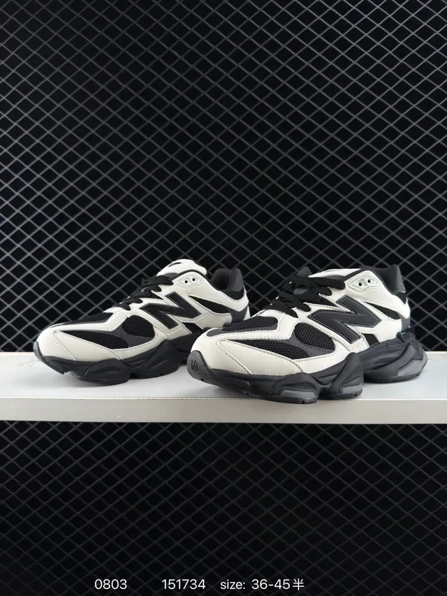 New Balance 9060 Off-White e Black Chunky Sneakers 4