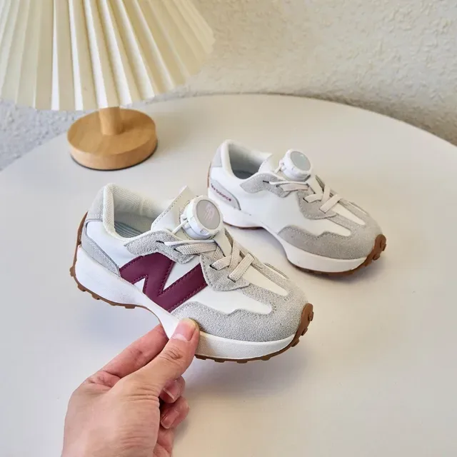 New Balance भूरा काला रेट्रो रनर लेयर्ड सूड-मेश लाइफस्टाइल स्नीकर 3