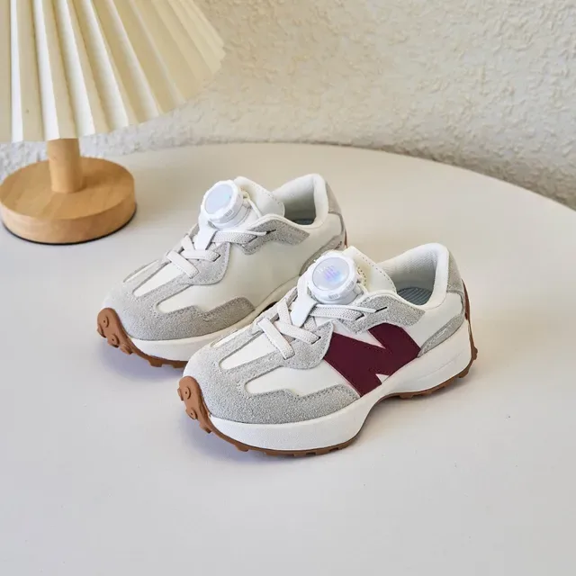 New Balance भूरा काला रेट्रो रनर लेयर्ड सूड-मेश लाइफस्टाइल स्नीकर 17
