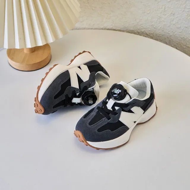New Balance भूरा काला रेट्रो रनर लेयर्ड सूड-मेश लाइफस्टाइल स्नीकर 22