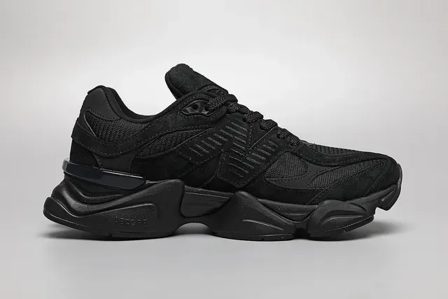New Balance 黑色单色网面和麂皮鞋面生活方式运动鞋 8