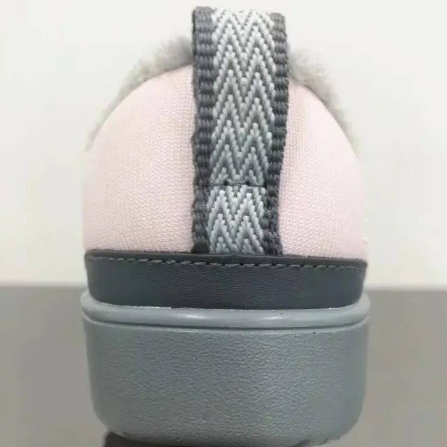 New Balance sneakers lifestyle noir blanc avec partie supérieure matelassée, col doublé en peluche 6