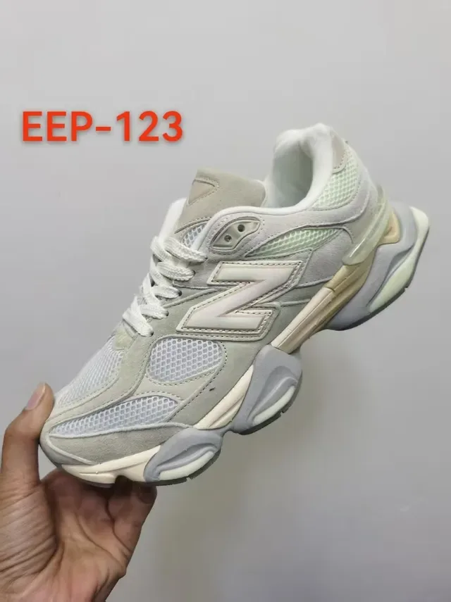New Balance 灰绿色中底混合材质鞋面厚底运动鞋 2