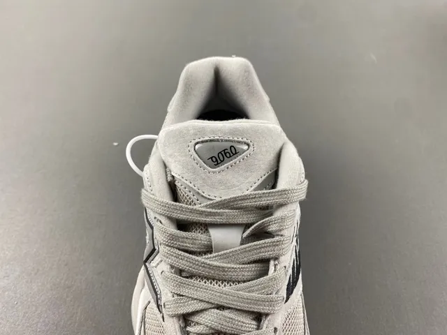 New Balance Gray White Multi-Layered Sole Mesh And Suede Upper Chunky Sneakers 6