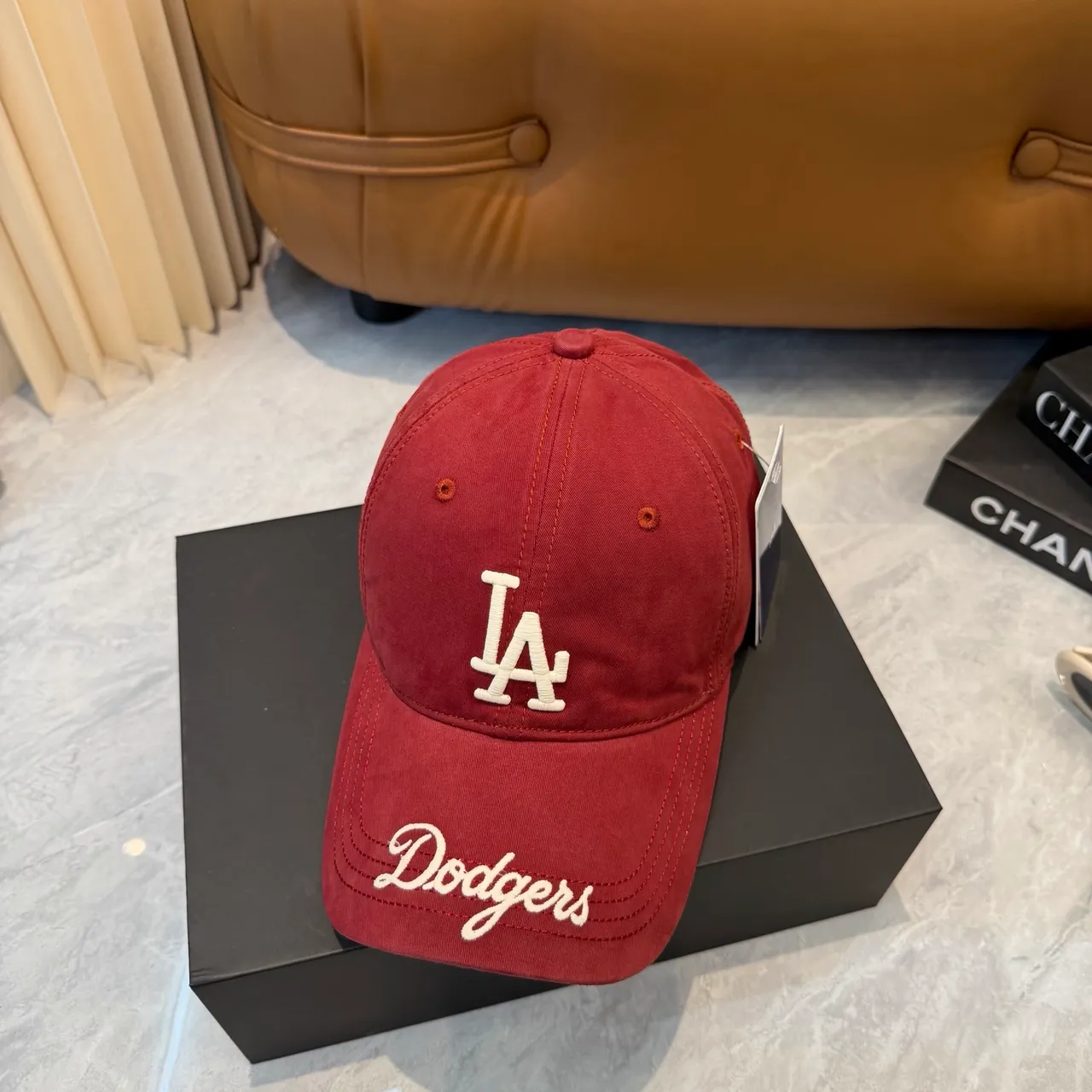 New Era 酒红白立体六面板刺绣标志棒球帽 2