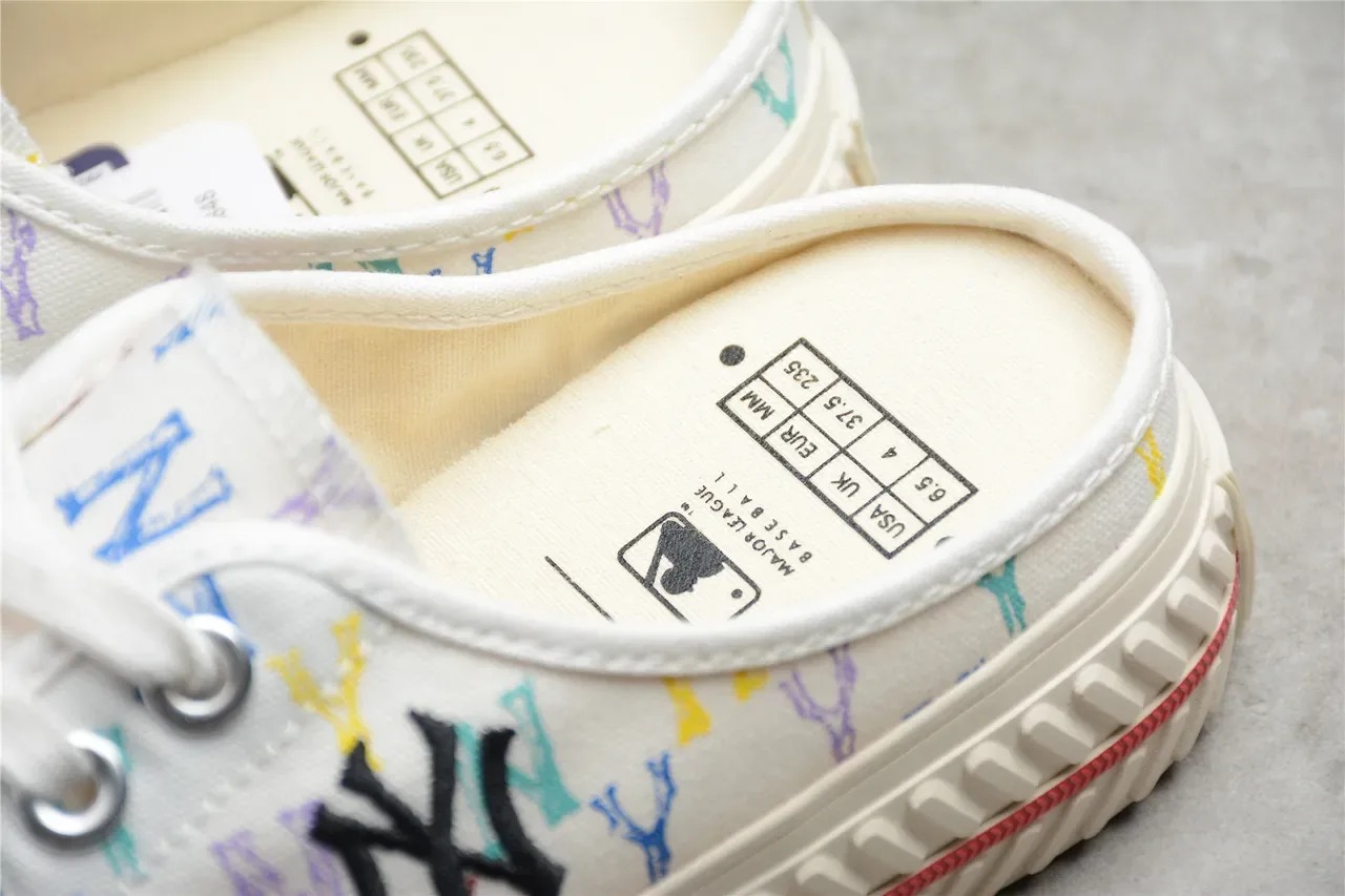 New Era NY Monograma Lona Slip-On Lifestyle Sneakers 5