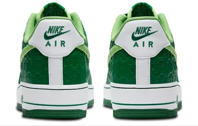 Nike Air Force 1 हर शैमरॉक जीवनशैली स्नीकर 3