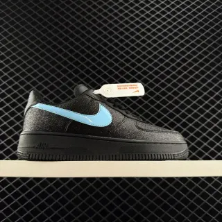 Nike Air Force 1 Low أعلى أسود لامع Swoosh أزرق فاتح أحذية رياضية نمط حياة
