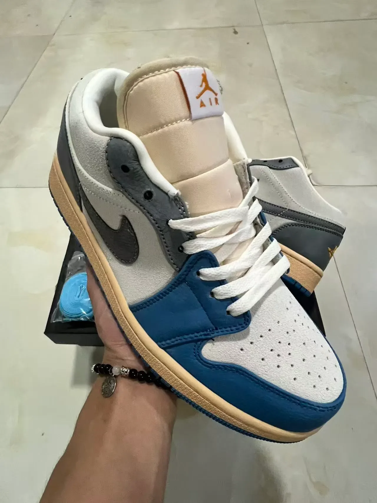 Nike Air Jordan 1 Low Gris Azul Crema Zapatillas Lifestyle 2