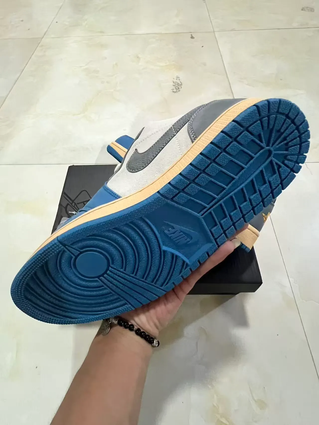 Nike Air Jordan 1 Low Gris Azul Crema Zapatillas Lifestyle 6