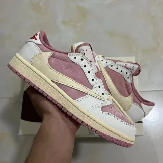 Nike Air Jordan 1 Low Rose et Blanc Lifestyle Sneakers