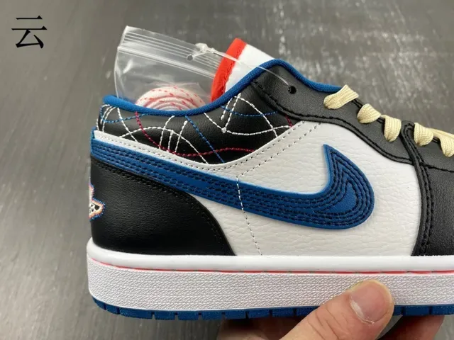 Nike Air Jordan 1 Low White Black Royal Blue 生活休闲鞋 4