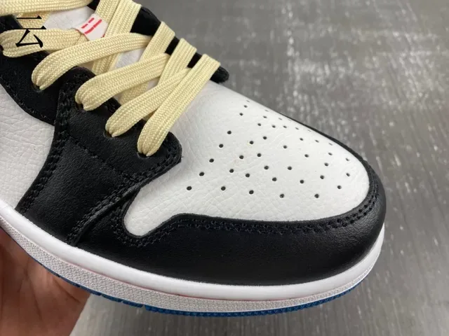 Nike Air Jordan 1 Low White Black Royal Blue 生活休闲鞋 5