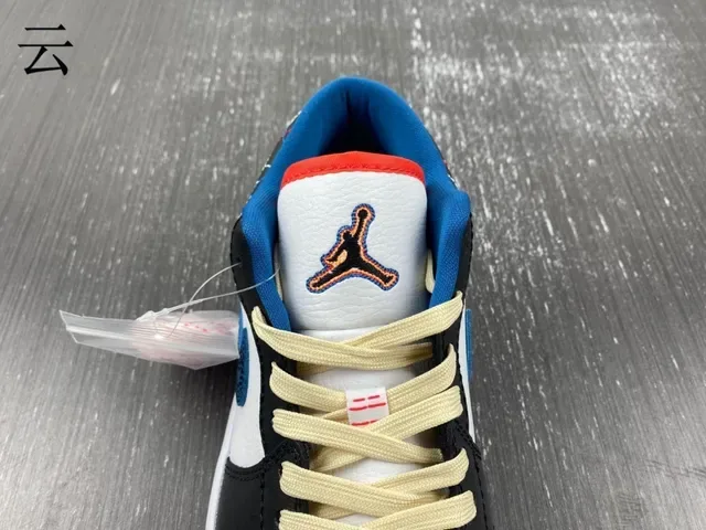 Nike Air Jordan 1 Low White Black Royal Blue 生活休闲鞋 8