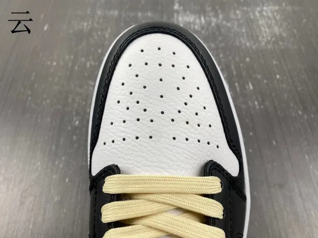 Nike Air Jordan 1 Low White Black Royal Blue 生活休闲鞋 9