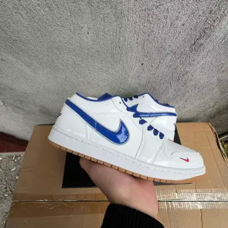 Nike Air Jordan 1 Low Branco Azul Real Goma Sneakers Lifestyle