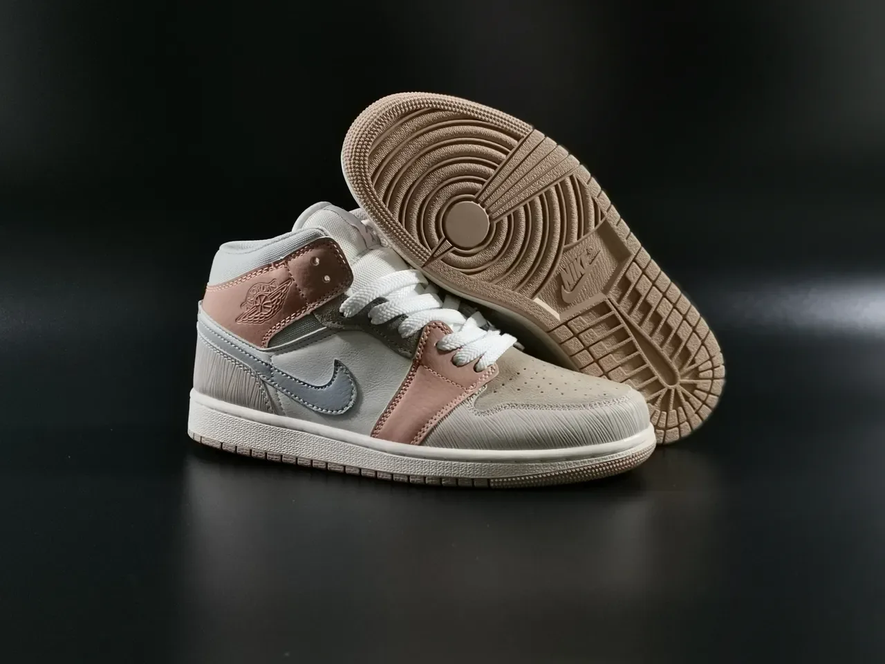Nike Air Jordan 1 Mid Light Gray and Dusty Rose أحذية كرة السلة 9