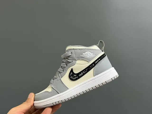 Nike Air Jordan 1 أبيض بنفسجي أسود أحذية كرة السلة 8