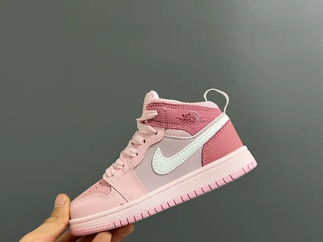 Nike Air Jordan 1 أبيض بنفسجي أسود أحذية كرة السلة 9