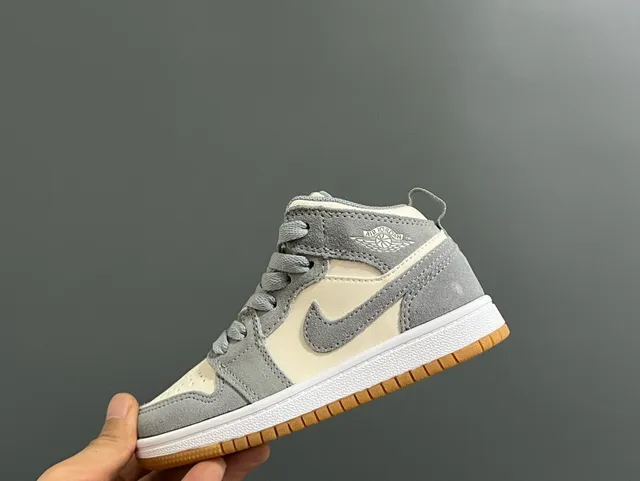 Nike Air Jordan 1 أبيض بنفسجي أسود أحذية كرة السلة 24