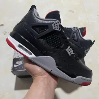 Nike Air Jordan 4 黑水泥红篮球鞋