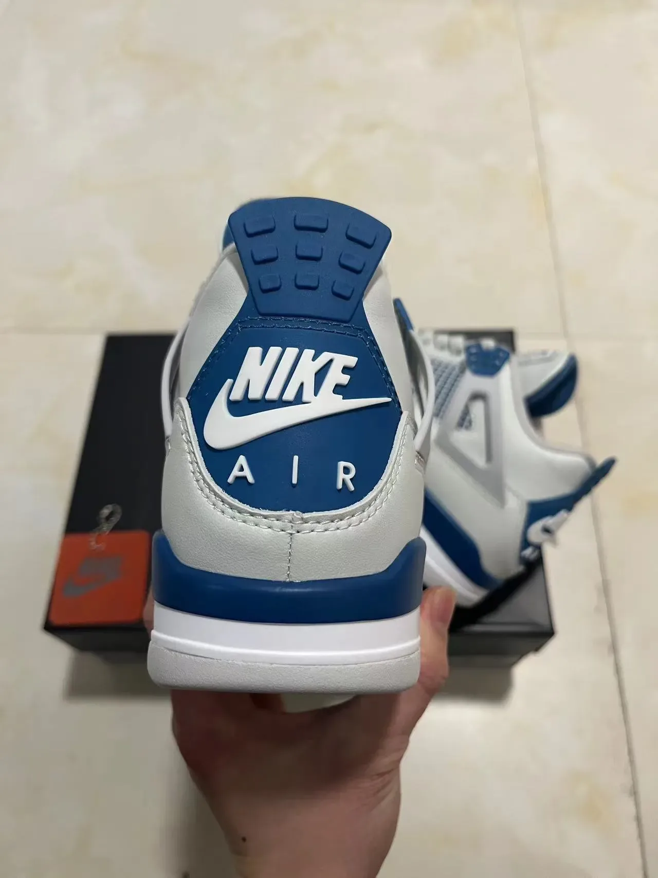 Nike Air Jordan 4 सफेद रॉयल ब्लू बास्केटबॉल जूते 5