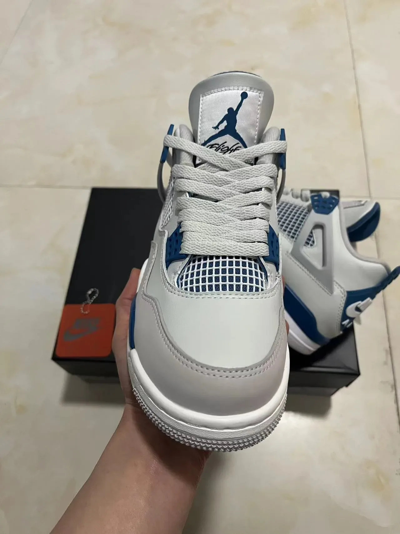 Nike Air Jordan 4 सफेद रॉयल ब्लू बास्केटबॉल जूते 10