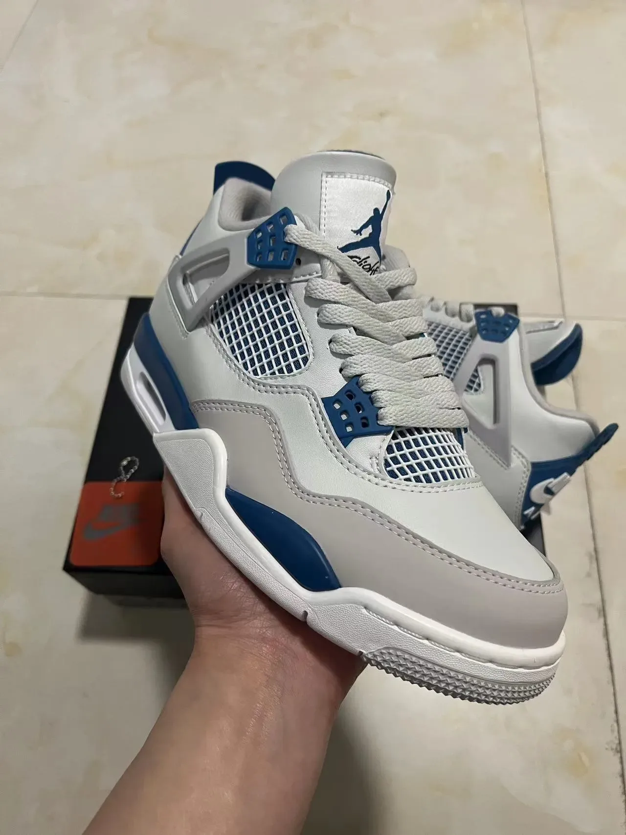 Nike Air Jordan 4 सफेद रॉयल ब्लू बास्केटबॉल जूते 11
