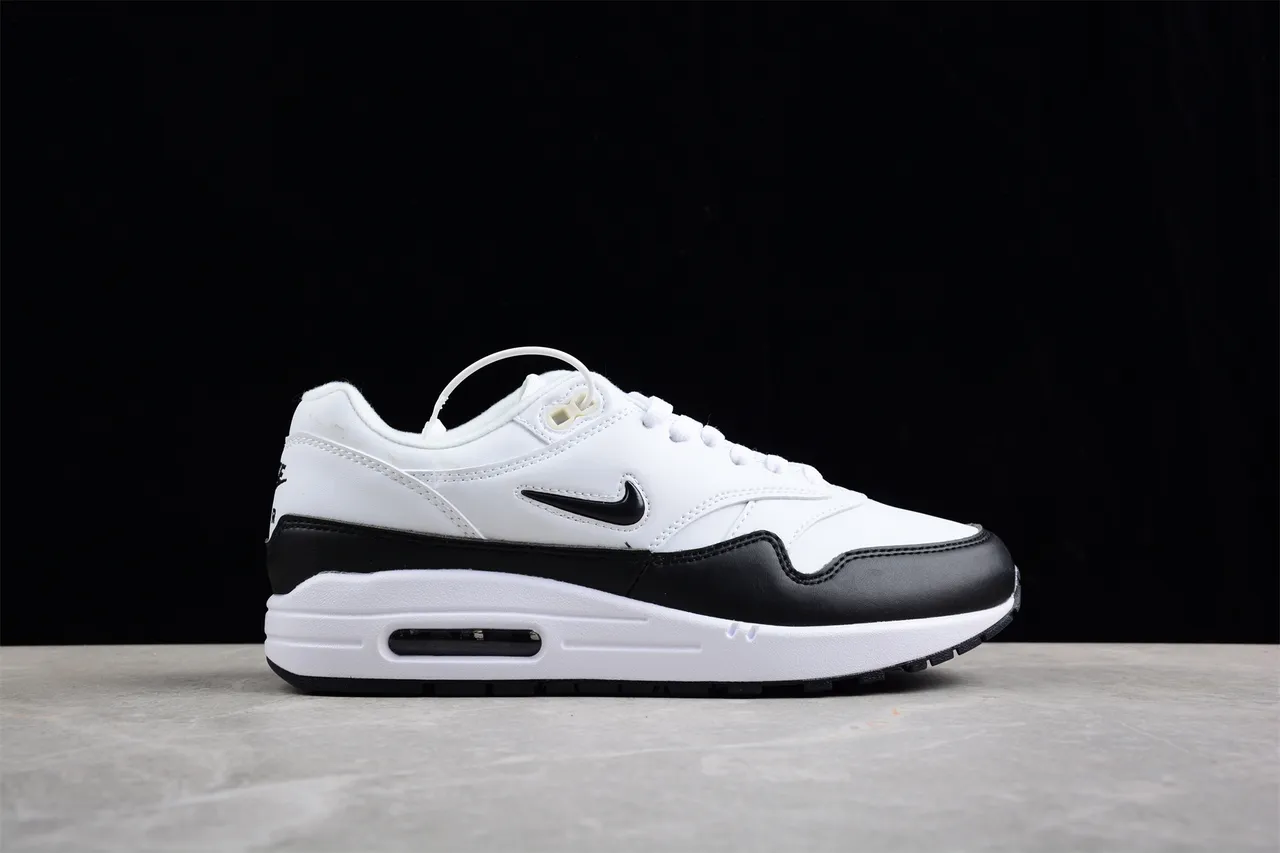 Nike Air Max 1 White Black Lifestyle Sneakers 14