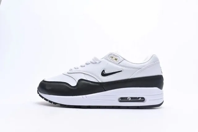 Nike Air Max 1 White Black Lifestyle Sneakers 16