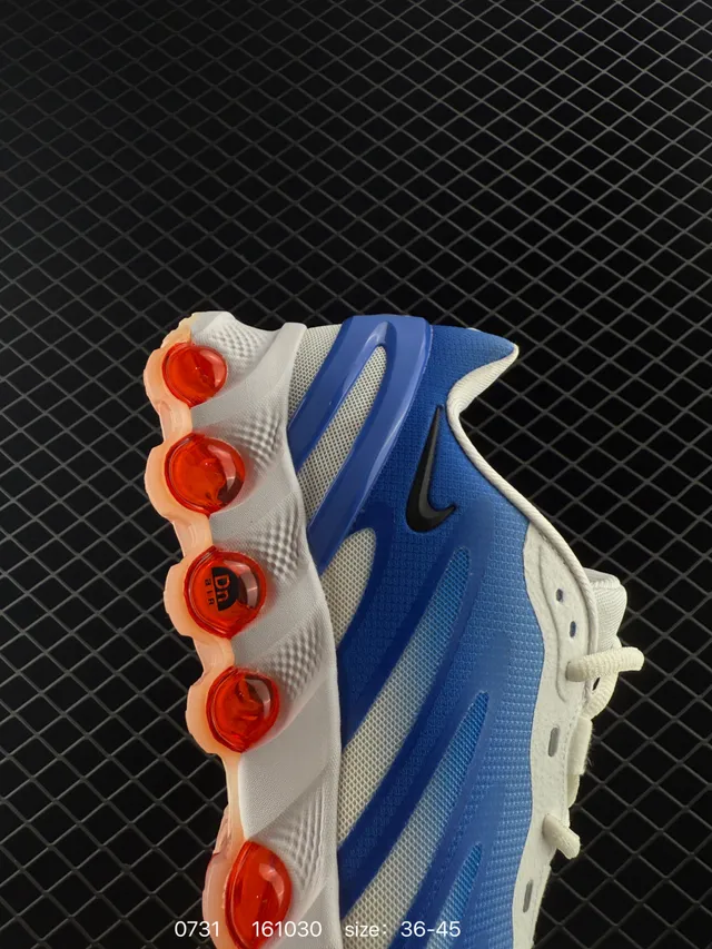 Nike Air Max DN8 Blue Gradient Running Shoes 5