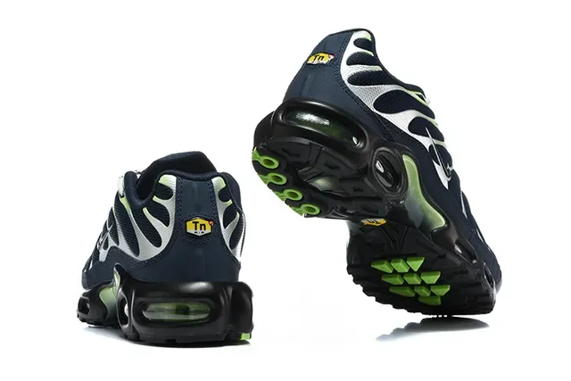 Nike Air Max Plus Orange Black White Lifestyle Sneakers 20