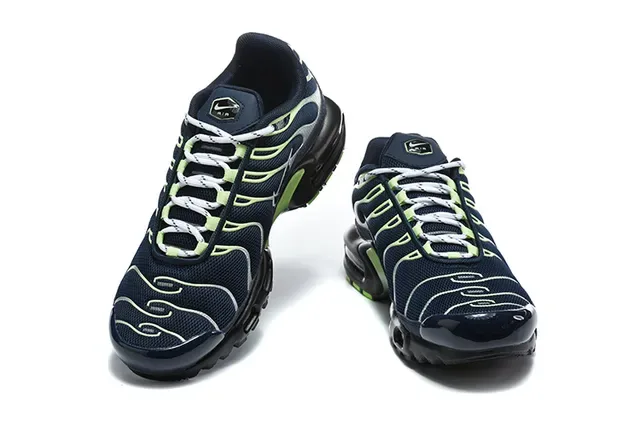 Nike Air Max Plus Orange Black White Lifestyle Sneakers 21