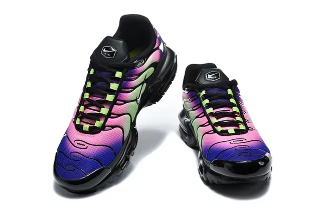 Nike Air Max Plus Patterned White Blue Orange Lifestyle Sneakers 21