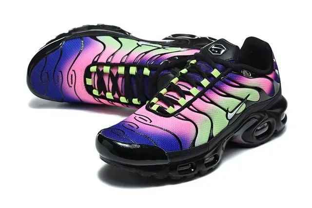 Nike Air Max Plus Patterned White Blue Orange Lifestyle Sneakers 22