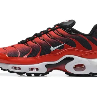 Nike Air Max Plus أحمر أسود لهيب حذاء رياضي أسلوب حياة