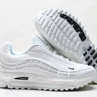 Nike Air Max Plus أحذية أسلوب حياتي بيضاء وسوداء