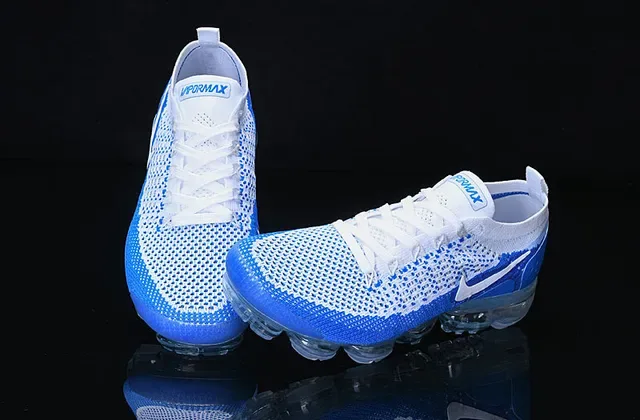 Nike Air VaporMax নীল এবং সাদা Flyknit রানিং জুতো 11