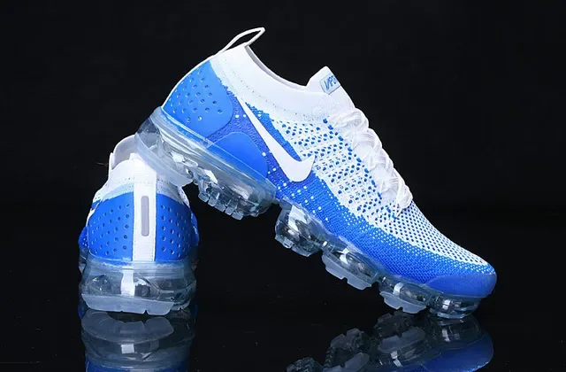 Nike Air VaporMax নীল এবং সাদা Flyknit রানিং জুতো 13