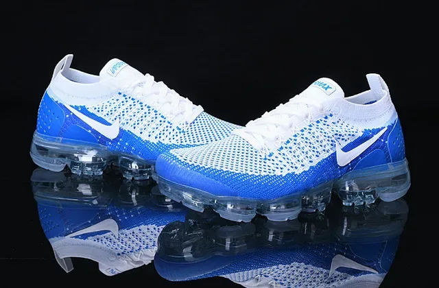 Nike Air VaporMax নীল এবং সাদা Flyknit রানিং জুতো 14