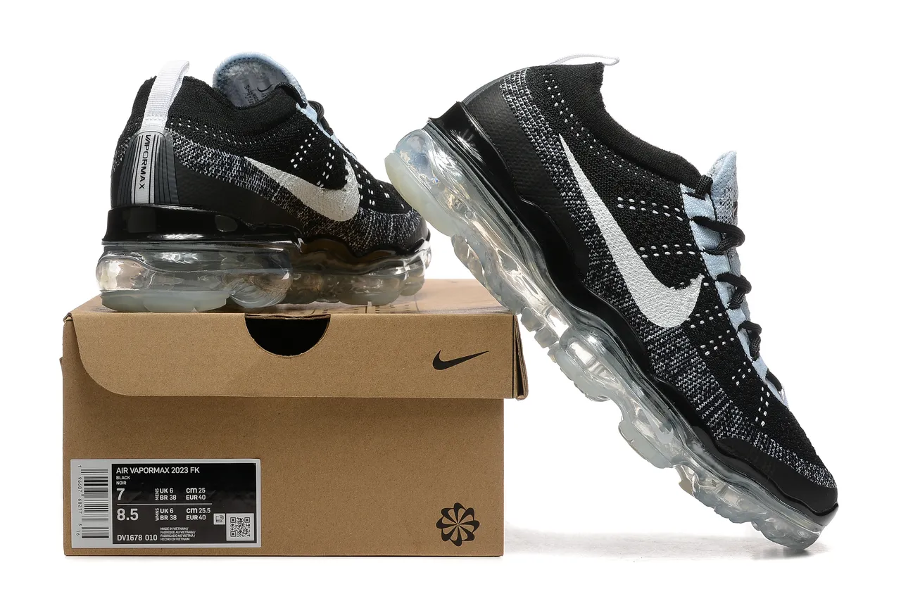 Nike Air VaporMax Flyknit Black White Transparent Running Shoes 2