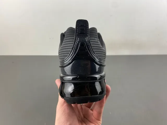 Nike Air VaporMax Plus Negro Verde Malla Ribeteada Malla Ingenieril Superior Largo Visible Unidades Zapatillas Lifestyle 4